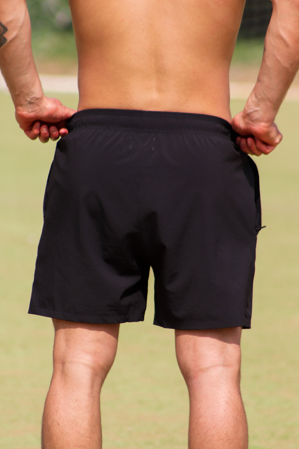 CAMIA Training Shorts 5" - Black
